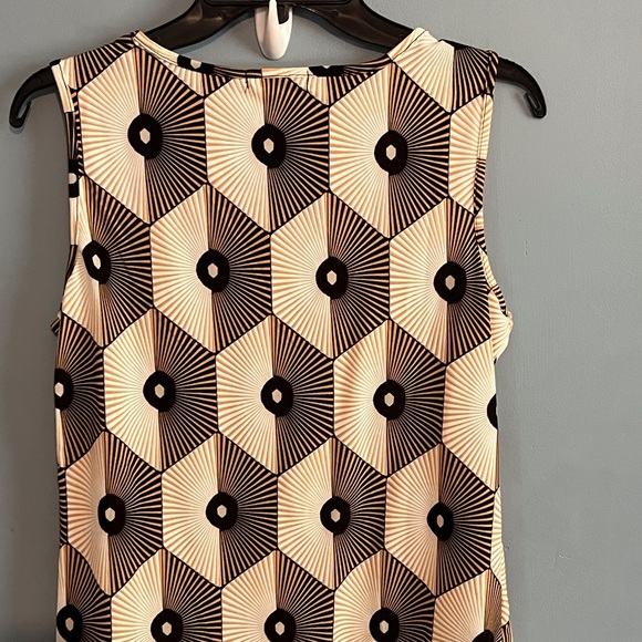 SELLING BYdesing TOP SIZE SMALL COLOR BROWN And CREAM BNWOT SLEEVELESS - Picture 4 of 9